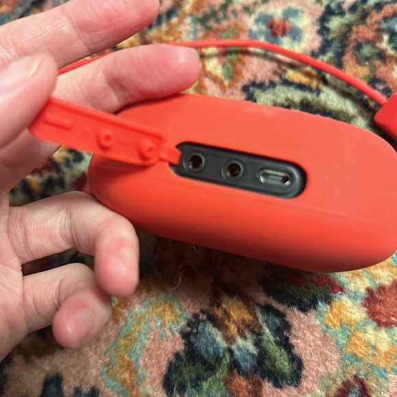 SOL Republic Punk Wireless Portable Bluetooth Speaker Red WORKS - Picture 2 of 6